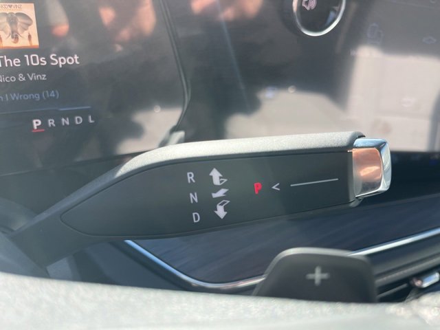 New 2025 Chevrolet Suburban Premier image 27