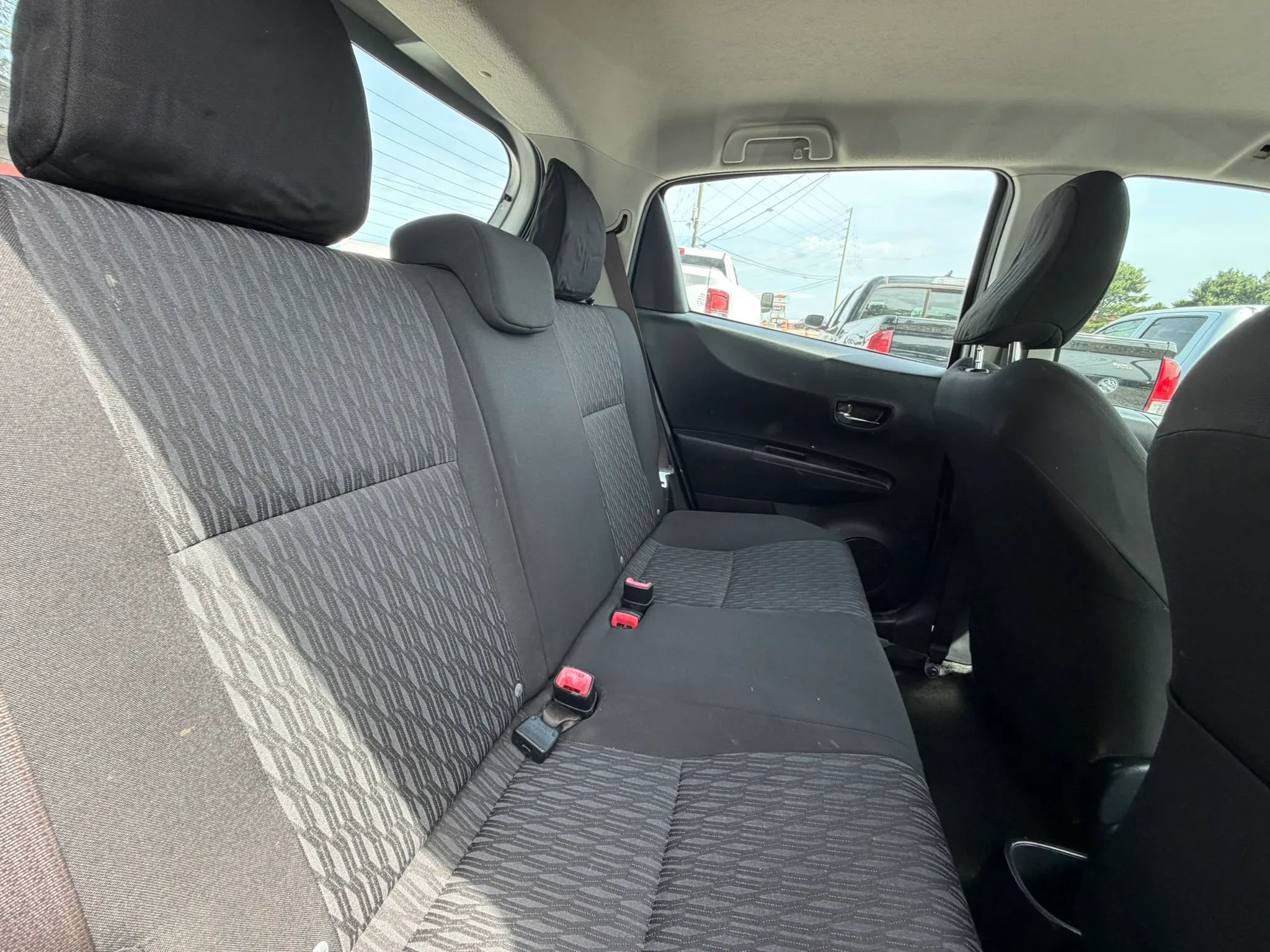 Used 2014 Toyota Yaris LE FWD image 21