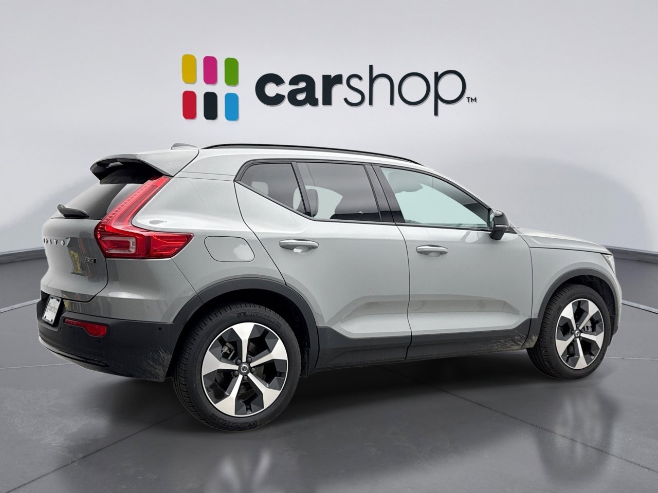 Used 2025 Volvo XC40 B5 Plus AWD/4WD image 5