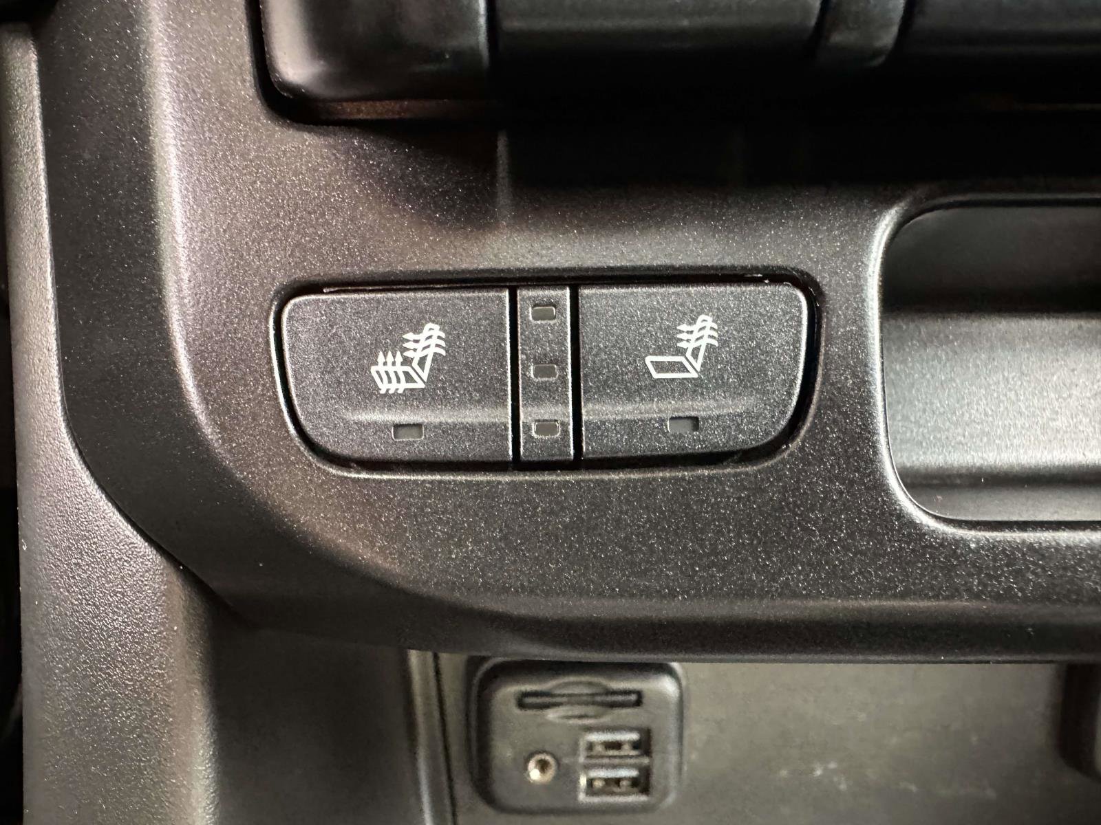 Used 2022 Chevrolet Colorado Z71 AWD/4WD image 26