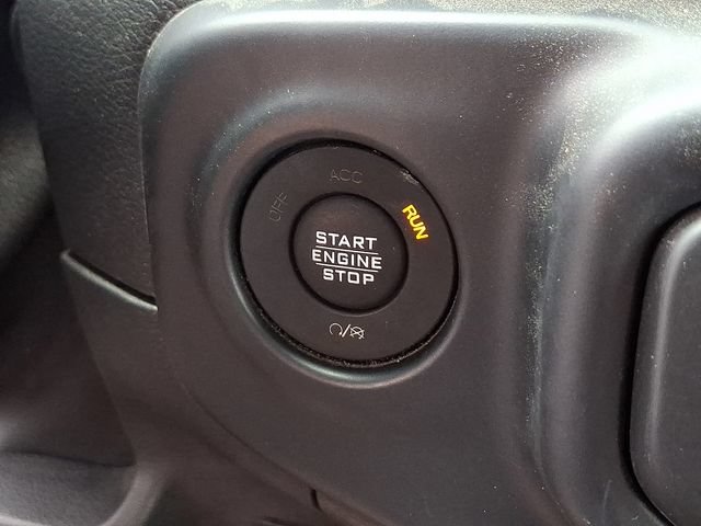 Used 2019 Jeep Wrangler Sport AWD/4WD image 25