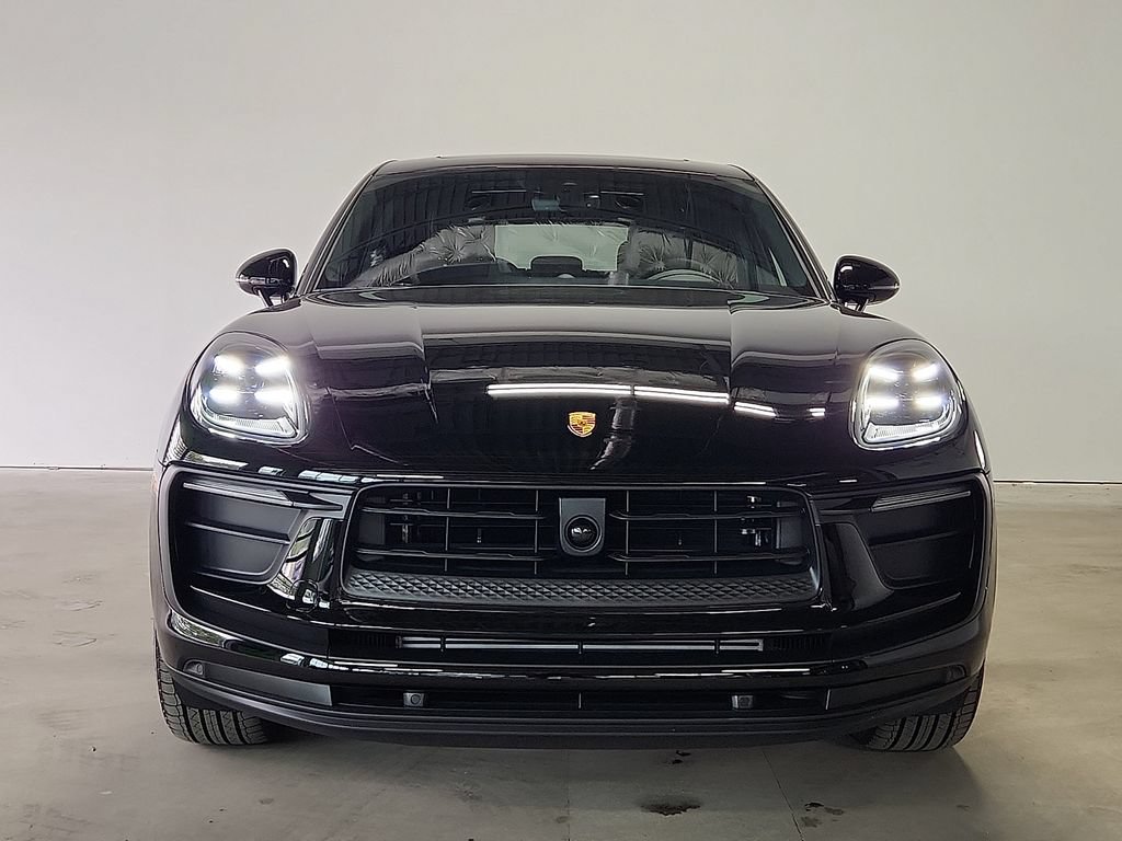 New 2026 Porsche Macan AWD/4WD image 8