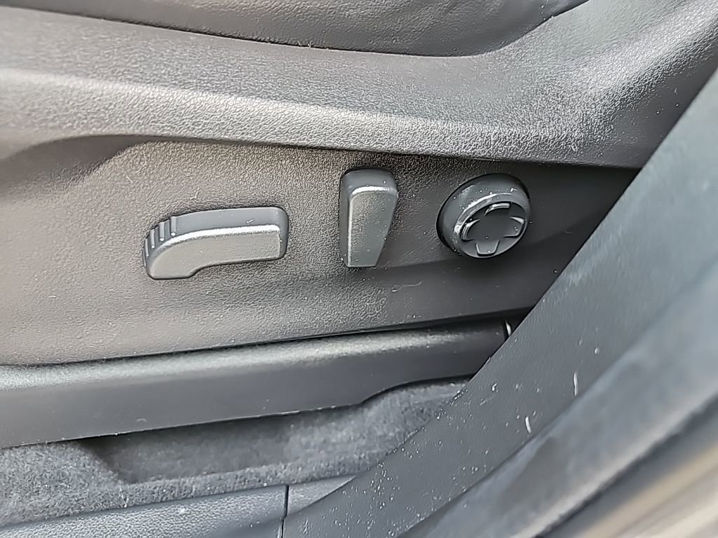 Used 2023 Subaru Ascent Limited w/ Technology Package image 30