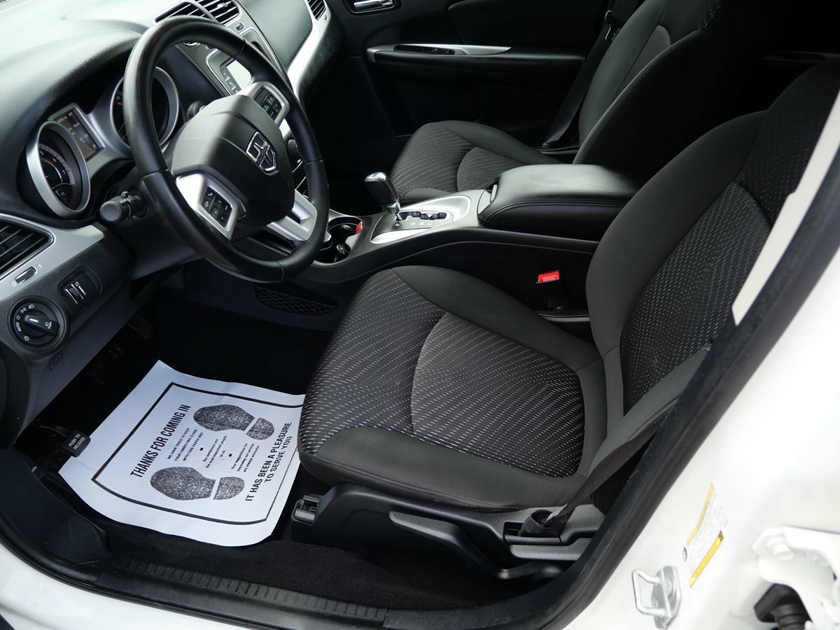 Used 2019 Dodge Journey SE w/ Connectivity Group FWD image 10