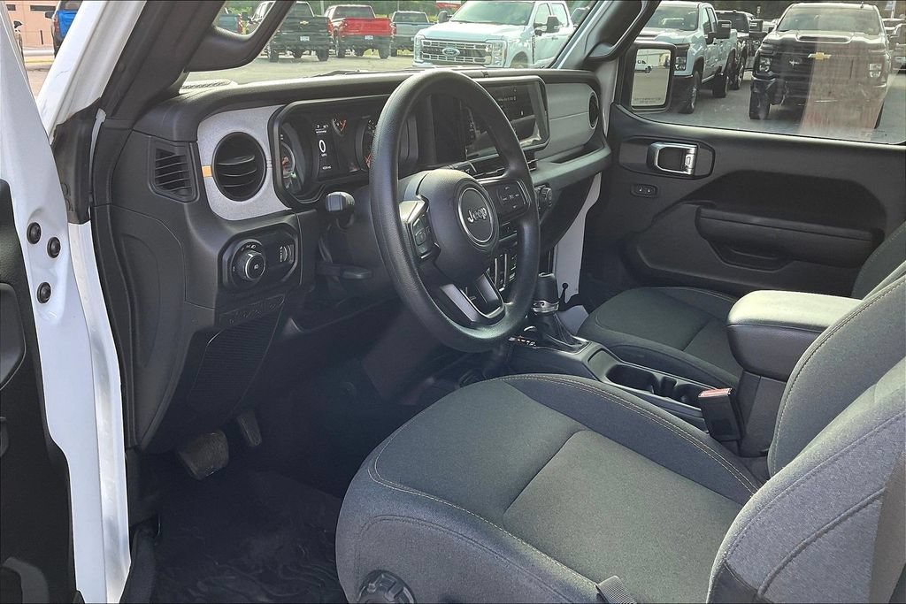 Used 2026 Jeep Wrangler Sport AWD/4WD image 7