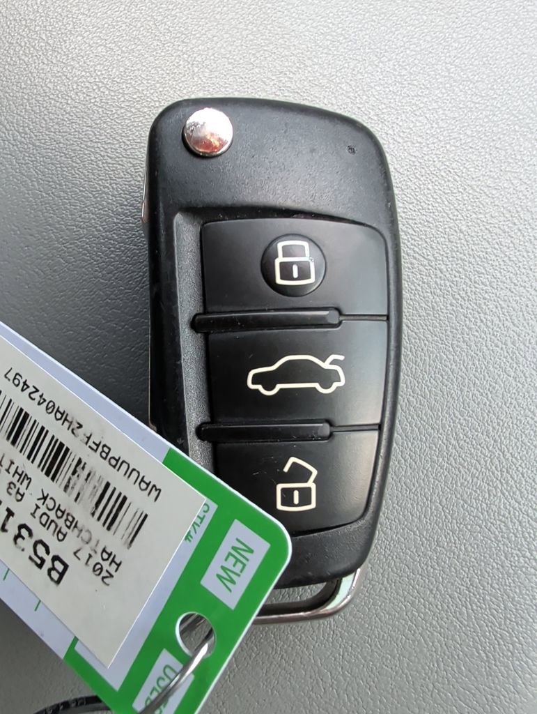 Used 2017 Audi A3 e-tron Premium image 18