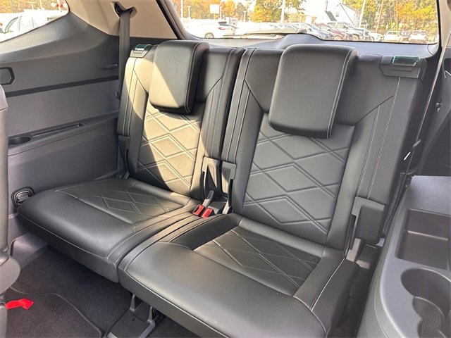 Used 2024 Volkswagen Atlas SE w/ Black Wheel Package image 14