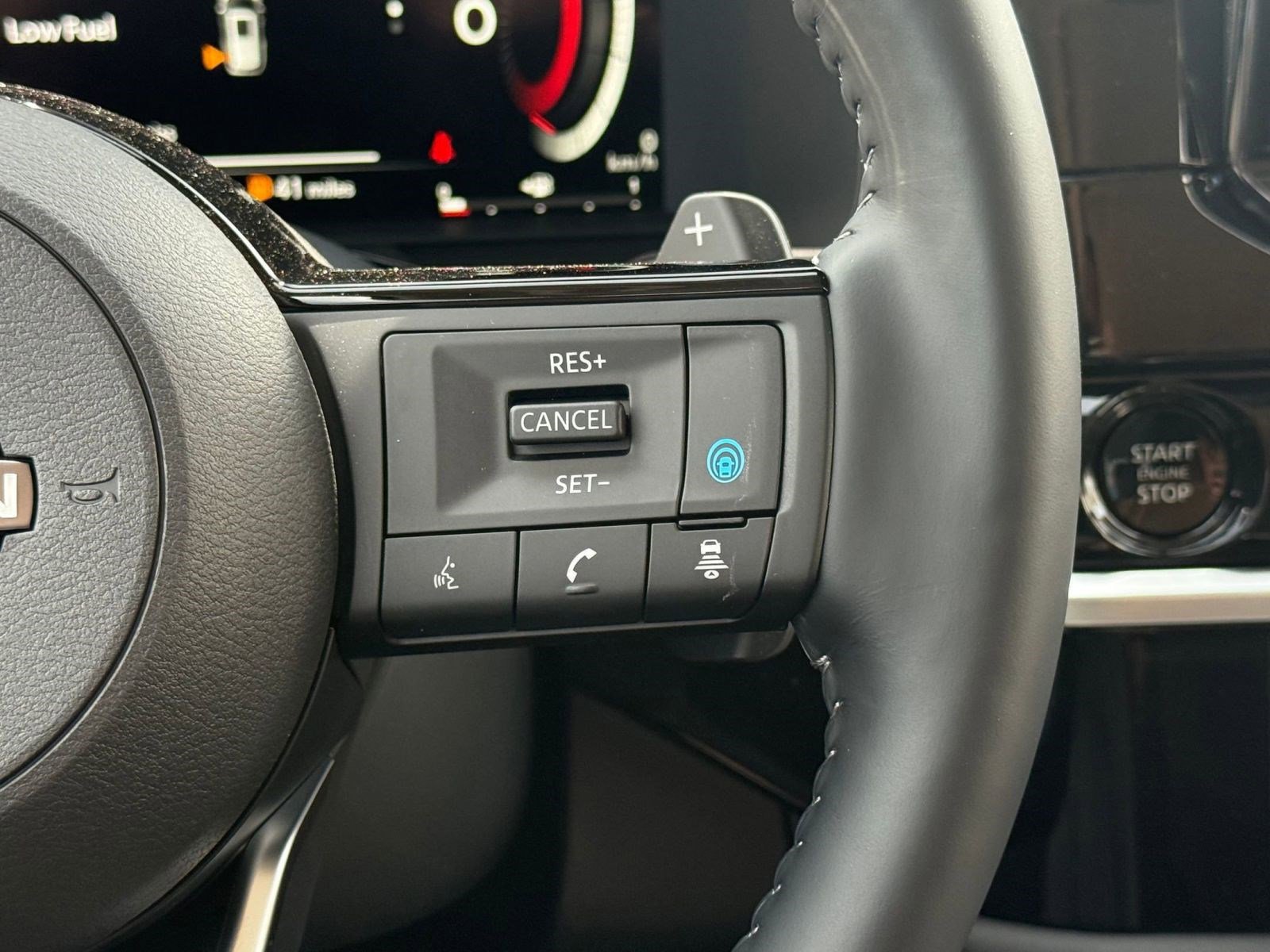 New 2025 Nissan Pathfinder Platinum image 22