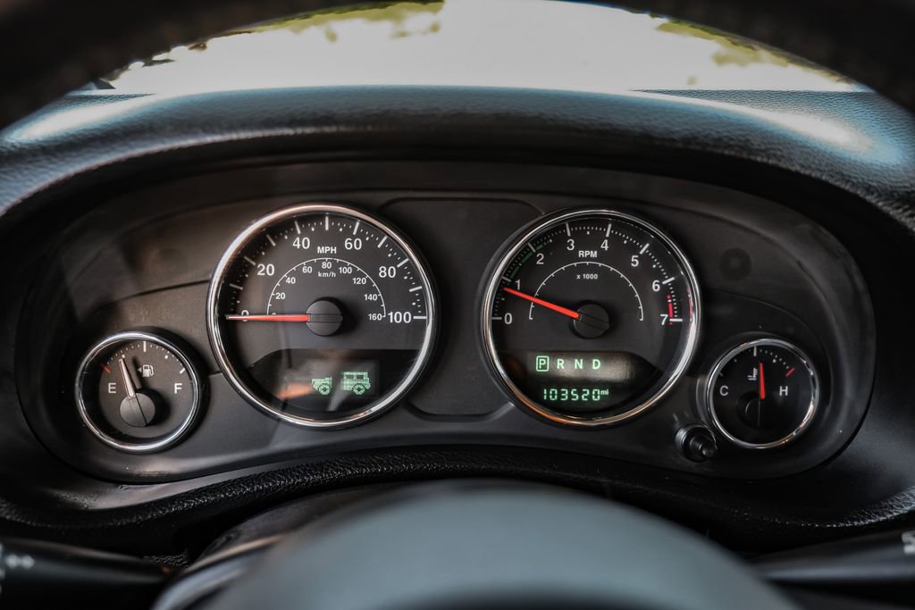 Used 2015 Jeep Wrangler Unlimited Sahara w/ Quick Order Package 24X image 16