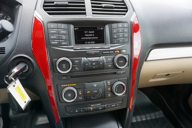 Certified 2017 Ford Explorer FWD image 4