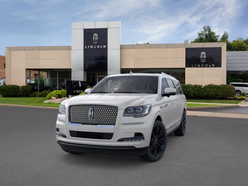 New 2024 Lincoln Navigator L Reserve AWD/4WD image 3