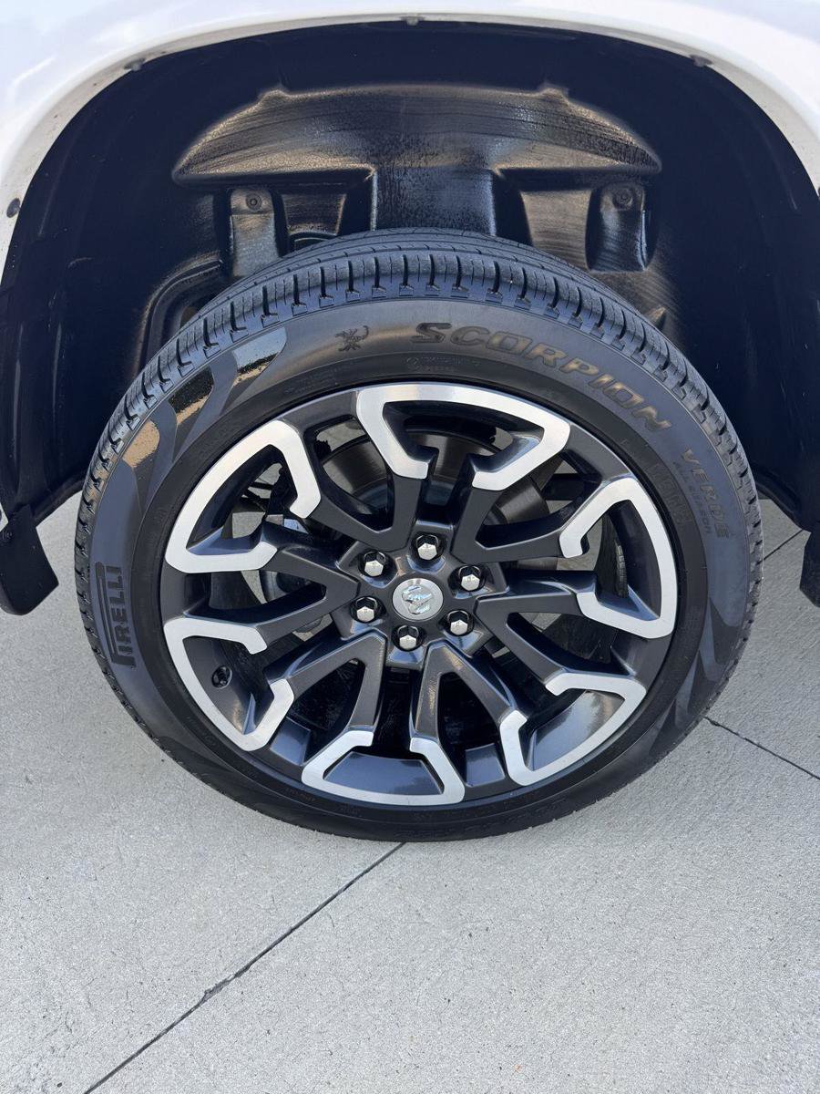Used 2025 RAM 1500 Limited AWD/4WD image 26