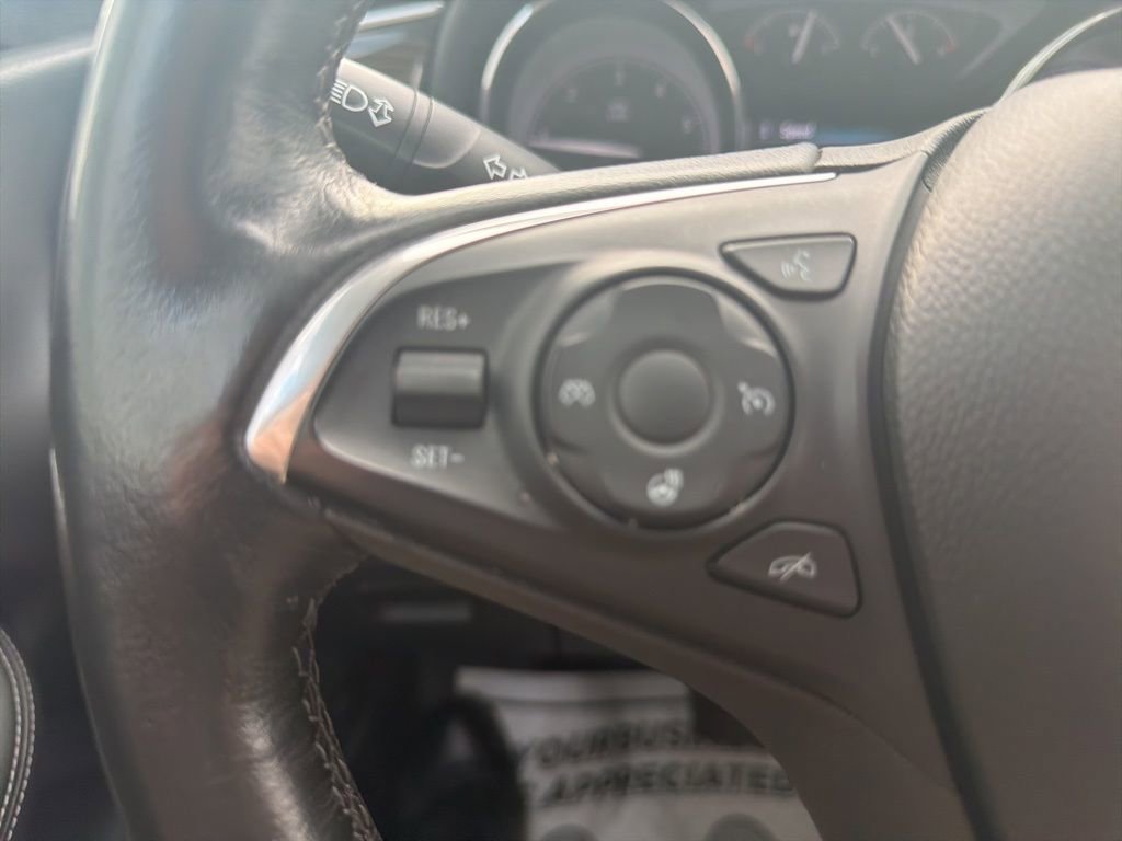 Used 2020 Buick Envision Essence AWD/4WD image 20