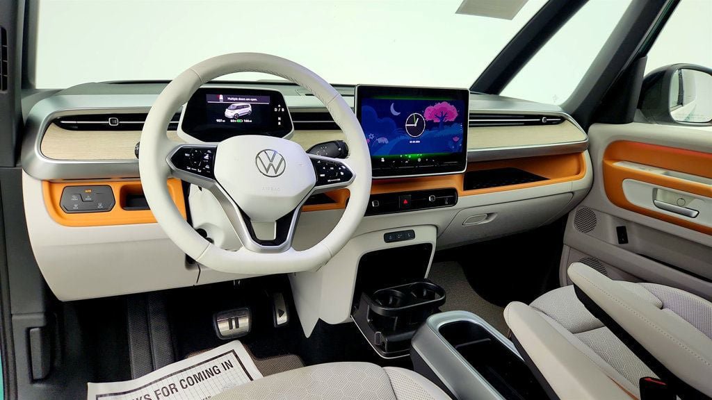 Used 2025 Volkswagen ID. Buzz 1st Edition RWD image 13