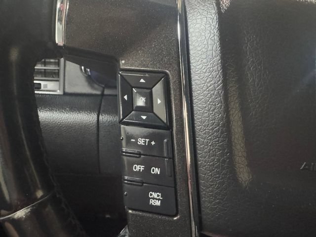 Used 2015 Lincoln Navigator 4WD image 17