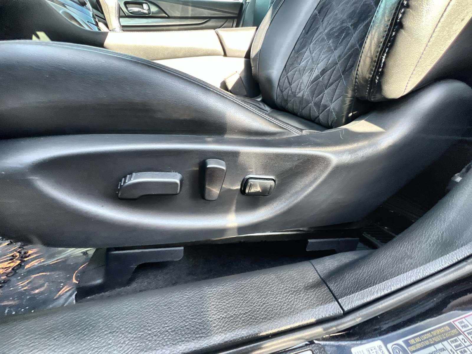 Used 2017 Nissan Maxima SR w/ Midnight Edition image 14