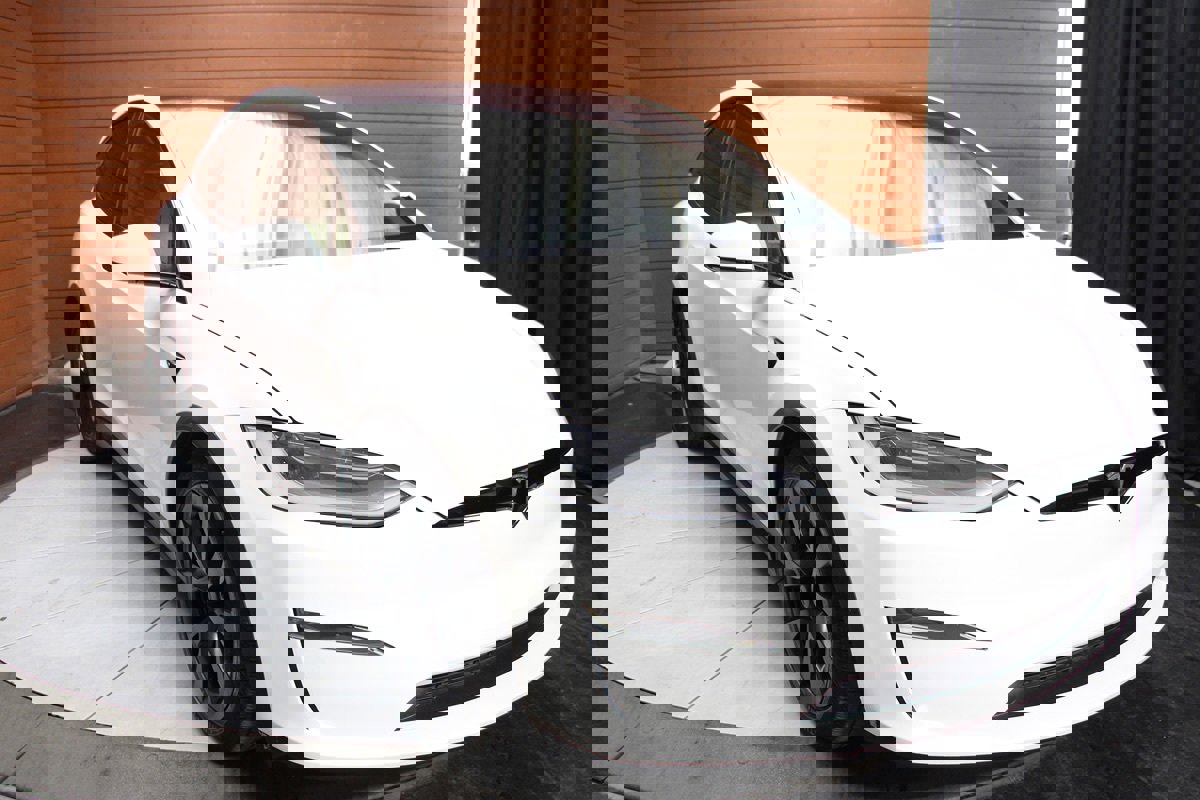Used 2022 Tesla Model X Plaid image 42