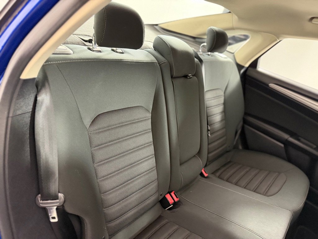 Used 2018 Ford Fusion SE image 18