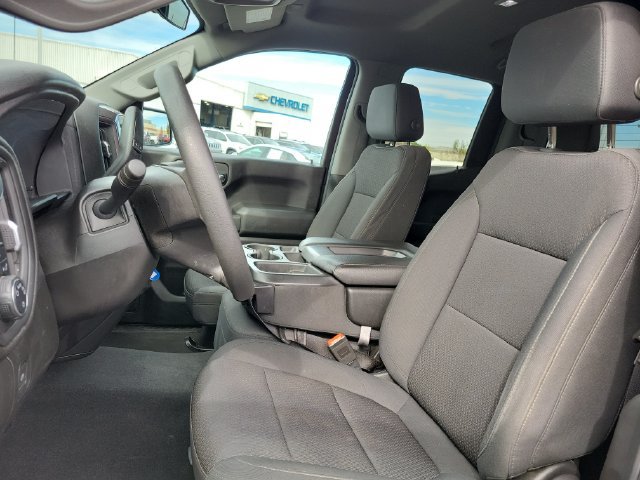 Used 2020 Chevrolet Silverado 1500 Custom w/ Custom Value Package AWD/4WD image 5