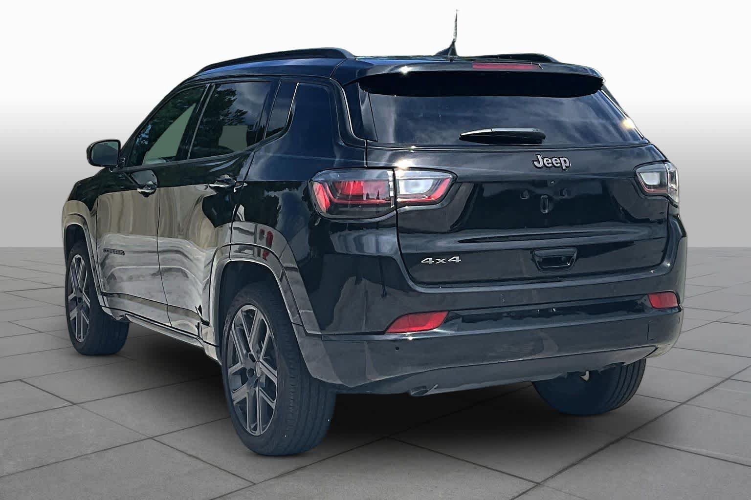 Used 2024 Jeep Compass Limited w/ High Altitude Package AWD/4WD image 20