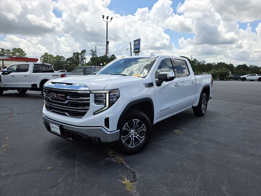 Used 2026 GMC Sierra 1500 SLT AWD/4WD image 2