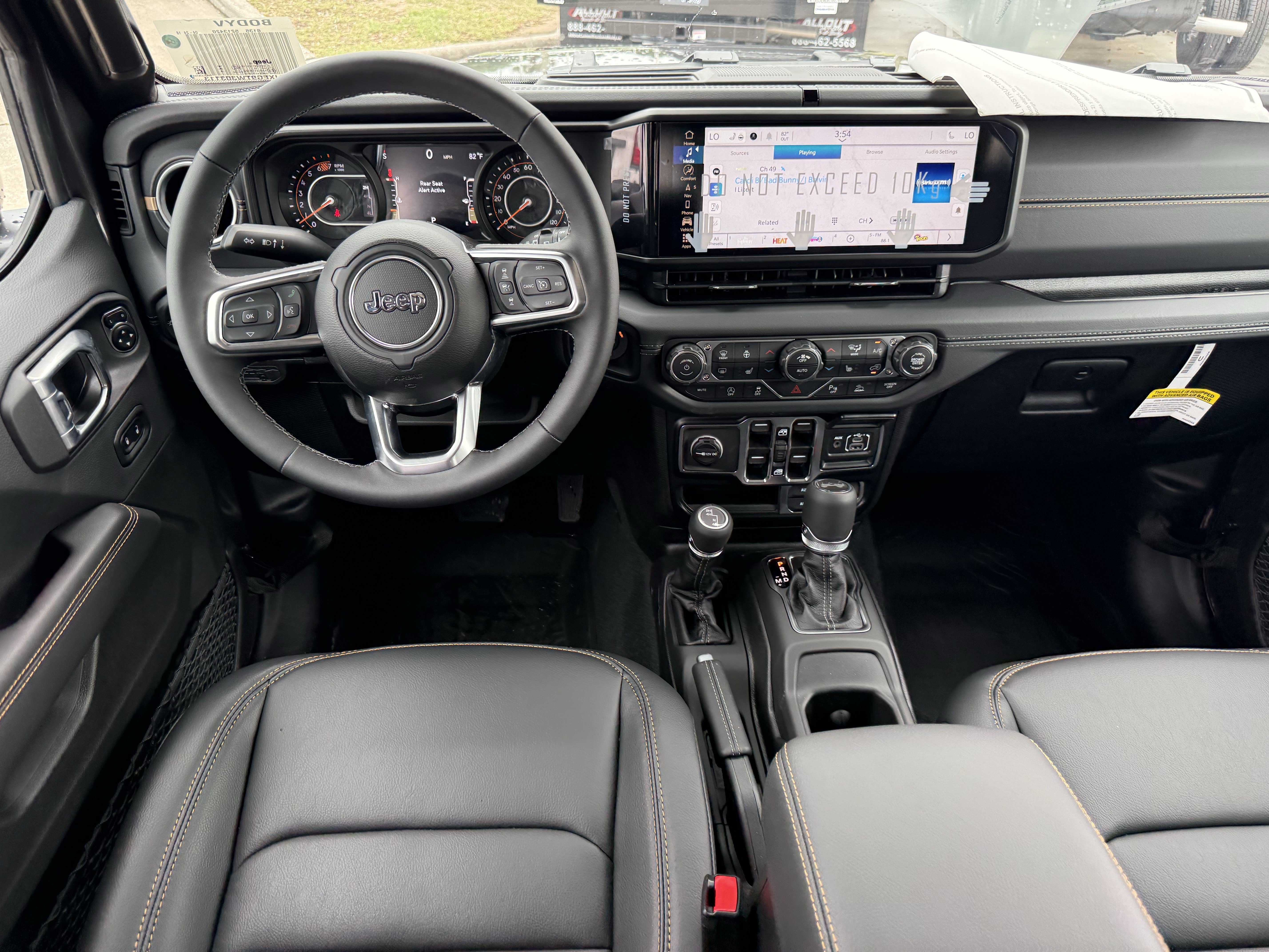 New 2026 Jeep Wrangler Unlimited Sahara AWD/4WD image 11