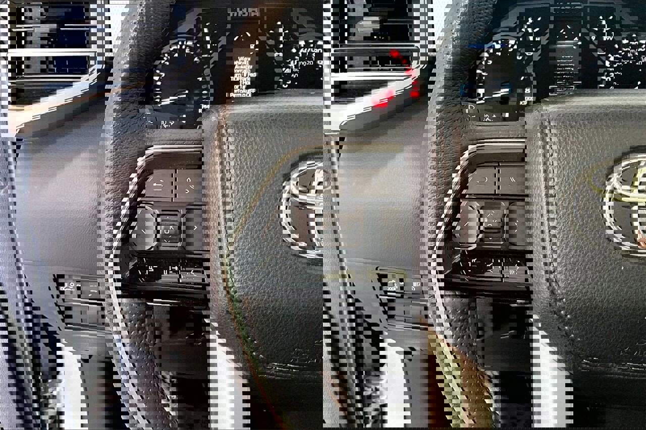 Used 2023 Toyota Tundra Limited image 21