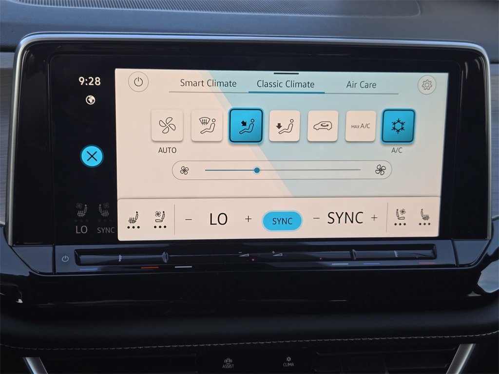 New 2026 Volkswagen Atlas Cross Sport SE image 16