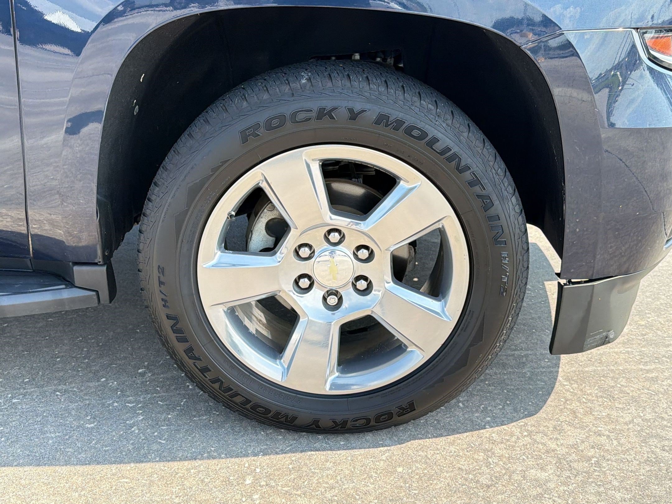 Used 2018 Chevrolet Tahoe LT w/ Texas Edition Package RWD image 12