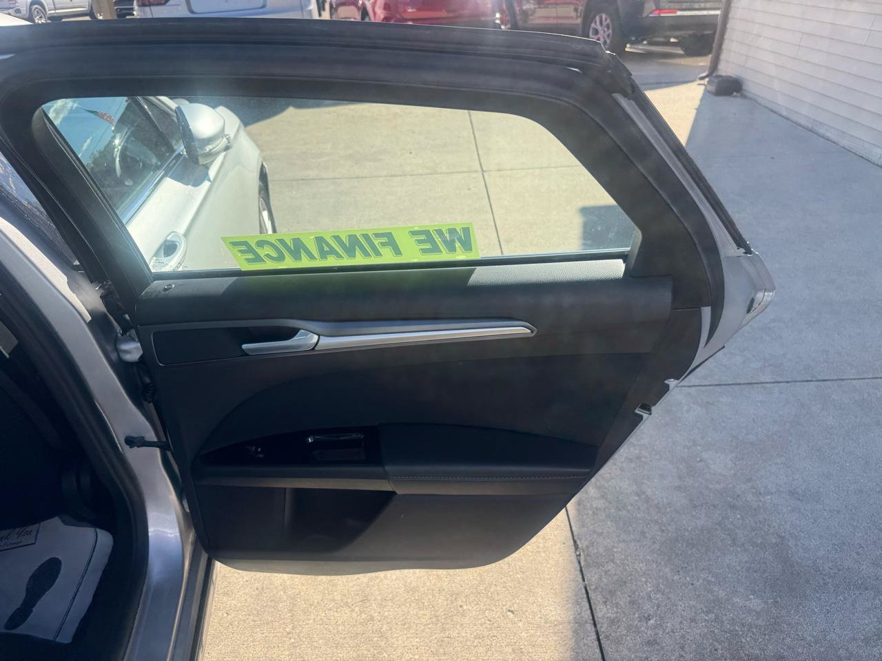 Used 2014 Ford Fusion SE FWD image 16