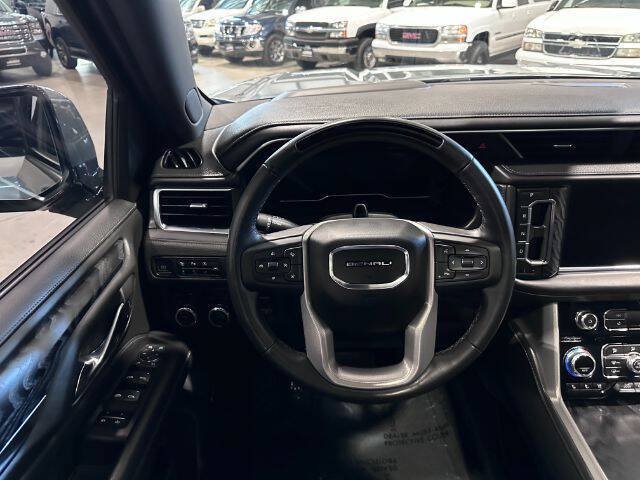 Used 2023 GMC Yukon XL Denali w/ Denali Reserve Package AWD/4WD image 25