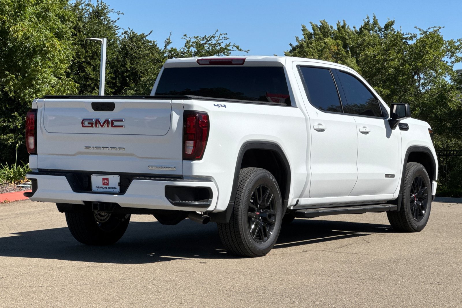 Used 2026 GMC Sierra 1500 Elevation AWD/4WD image 4