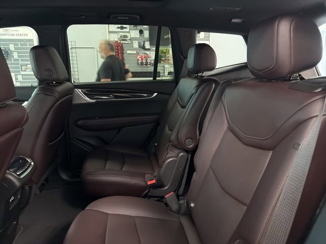 Used 2024 Cadillac XT6 Premium Luxury AWD/4WD image 25