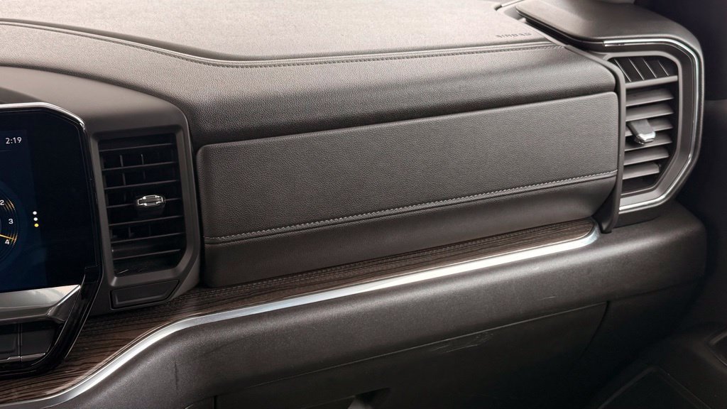Used 2025 Chevrolet Silverado 1500 LT RWD image 25