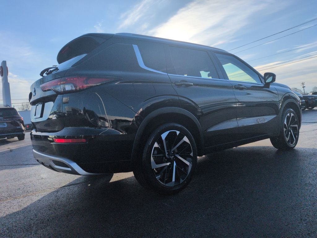 Used 2022 Mitsubishi Outlander SEL FWD image 5