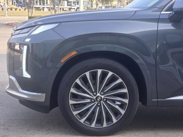 Used 2025 Hyundai Palisade Calligraphy image 10