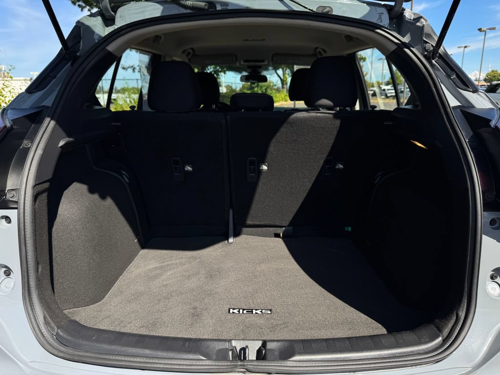 Used 2023 Nissan Kicks SV FWD image 10