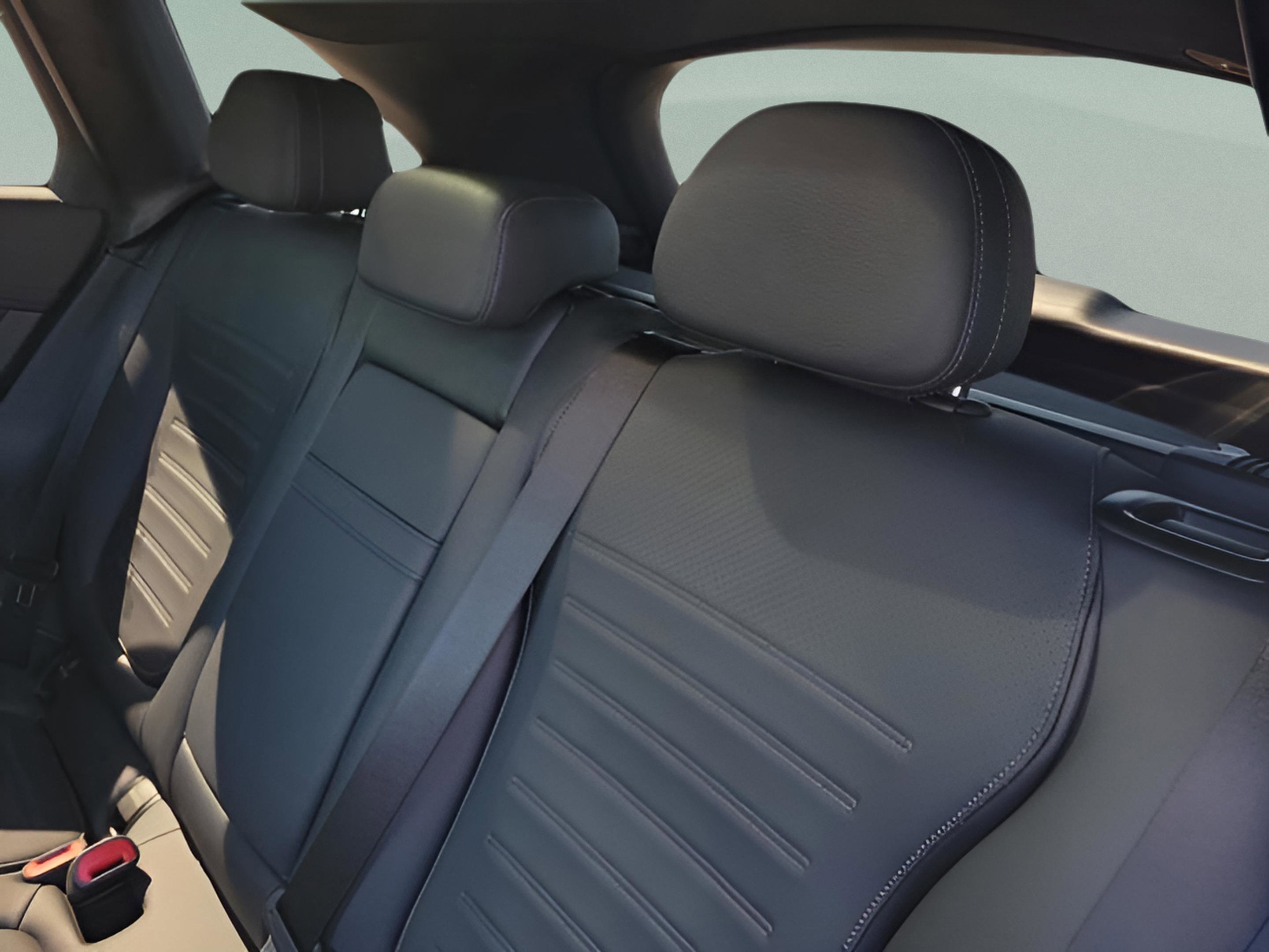 Used 2023 Mercedes-Benz GLC 300 image 9