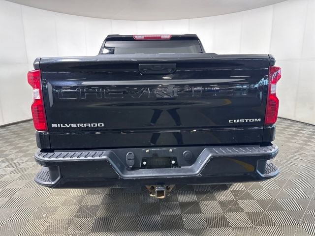 Used 2023 Chevrolet Silverado 1500 Custom image 4