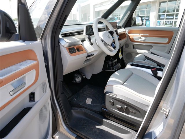 New 2025 Volkswagen ID. Buzz 1st Edition image 7