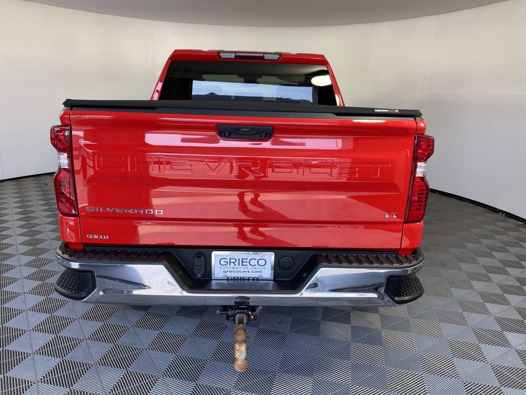 Used 2022 Chevrolet Silverado 1500 LT AWD/4WD image 7