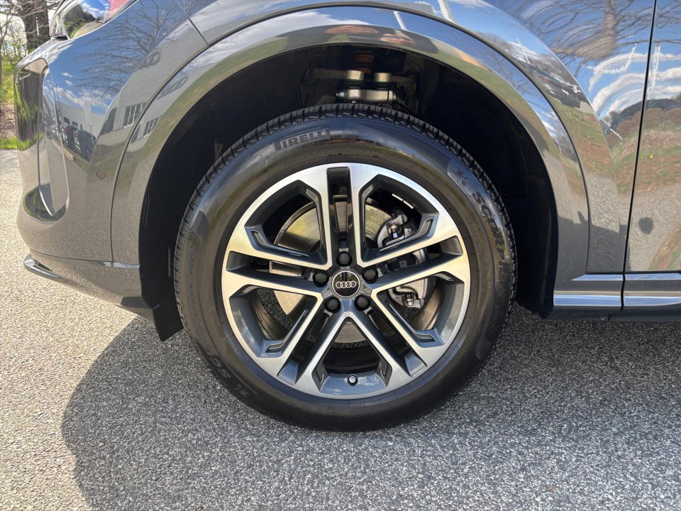 Certified 2025 Audi Q5 Premium Plus w/ Premium Plus image 27