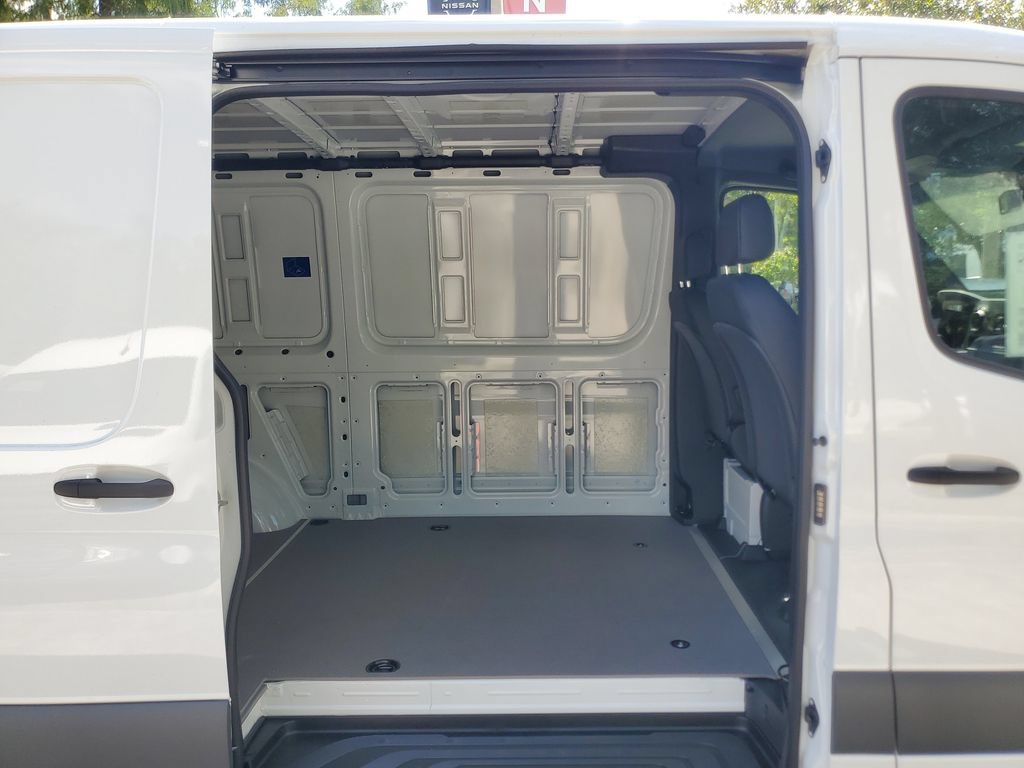 Used 2025 Mercedes-Benz Sprinter 2500 image 10
