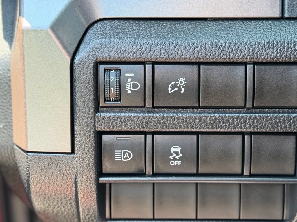 Used 2024 Toyota Tacoma SR5 AWD/4WD image 22