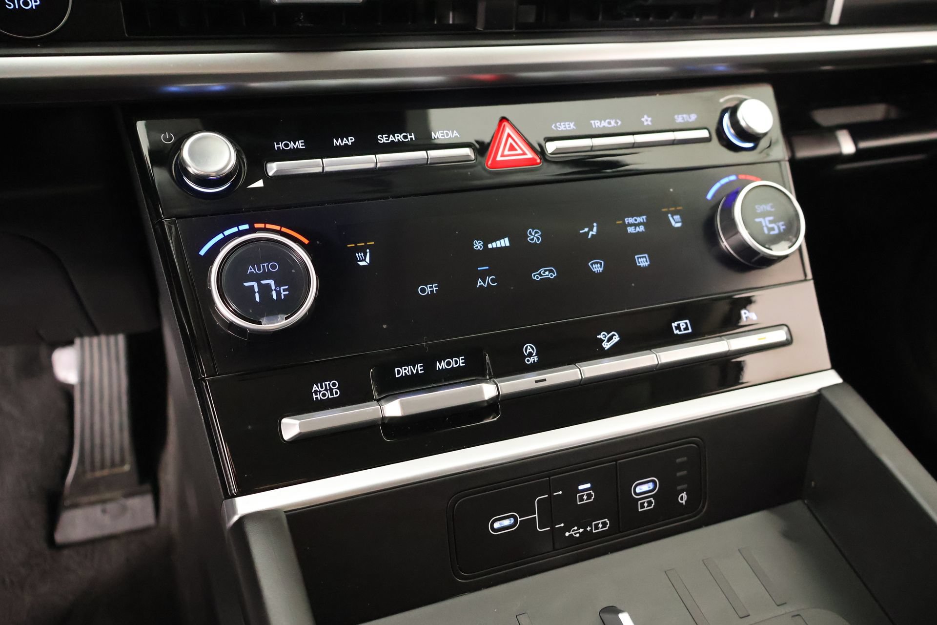Certified 2026 Hyundai Santa Fe SEL FWD image 7