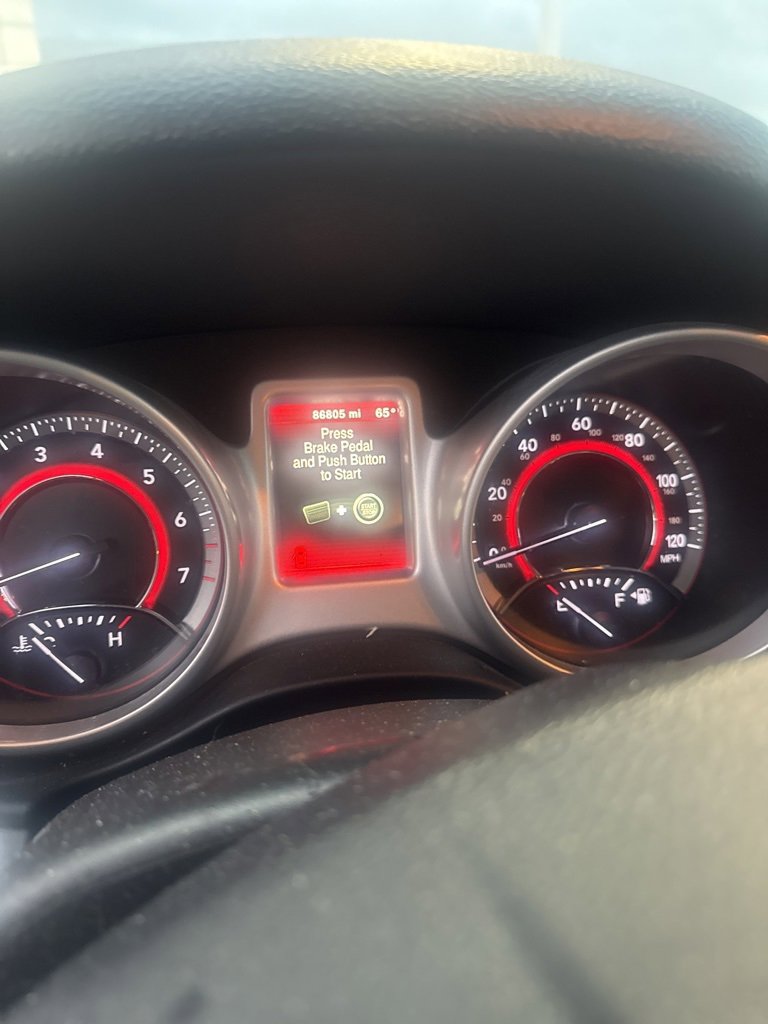 Used 2020 Dodge Journey SE w/ SE Popular Equipment Group image 1