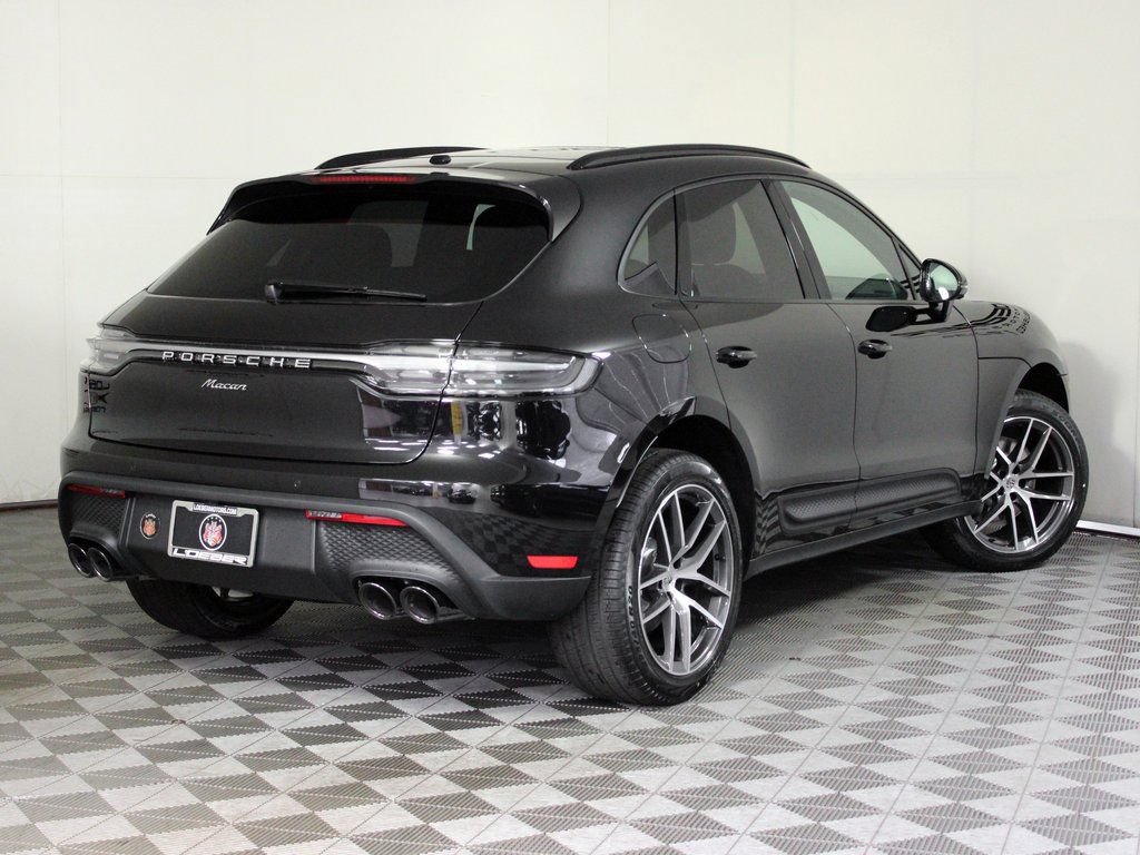 Certified 2026 Porsche Macan AWD/4WD image 7