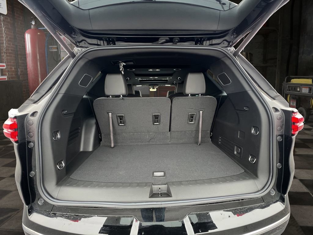 Certified 2023 Chevrolet Traverse Premier image 26