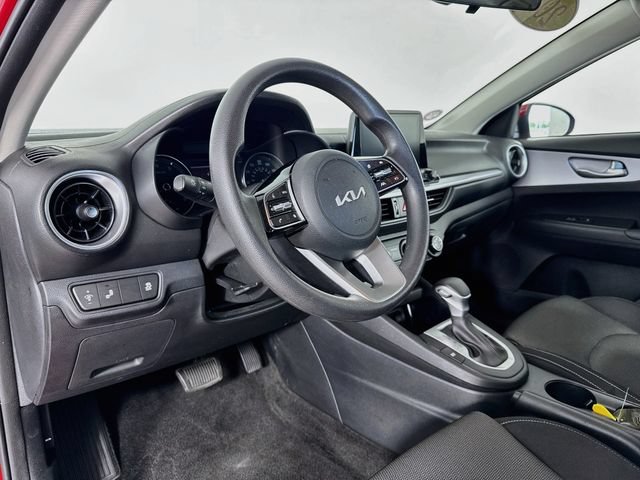 Used 2024 Kia Forte LXS w/ LXS Technology Package FWD image 9