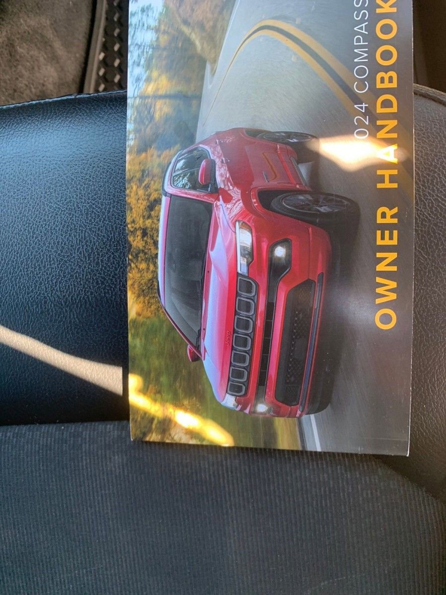 Used 2024 Jeep Compass Trailhawk image 33